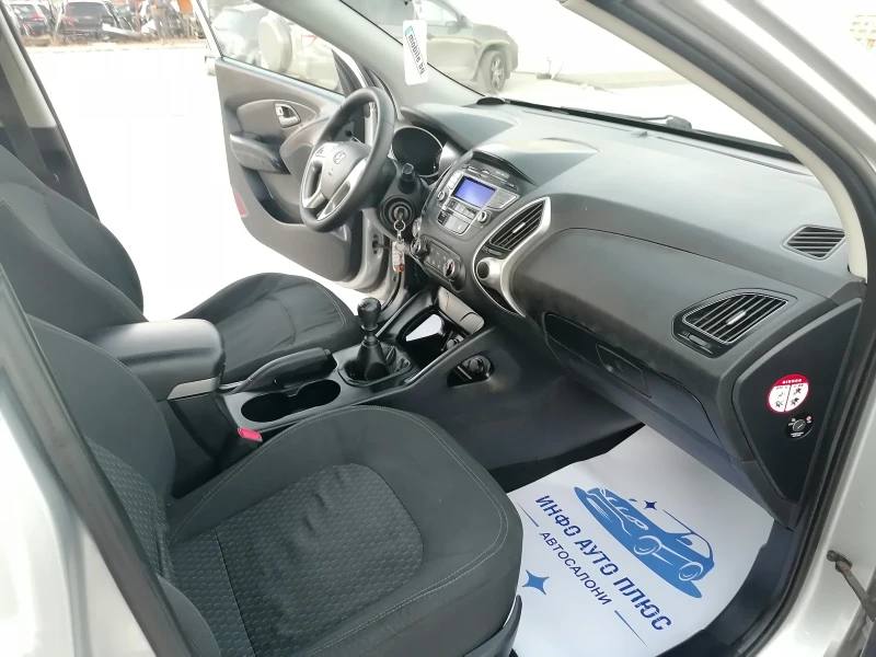 Hyundai IX35, снимка 12 - Автомобили и джипове - 48042834