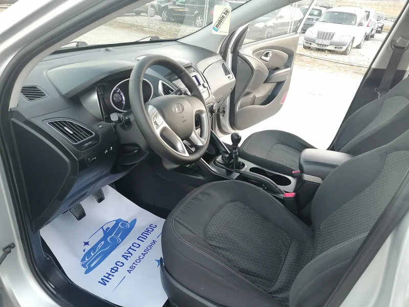 Hyundai IX35, снимка 9 - Автомобили и джипове - 48042834