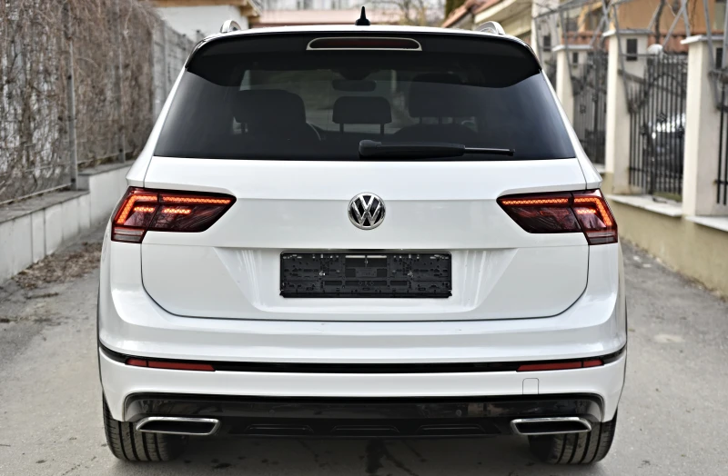 VW Tiguan 2.0TDI/R Line/4motion/Distronic/Panorama/KeyLess, снимка 5 - Автомобили и джипове - 49132523