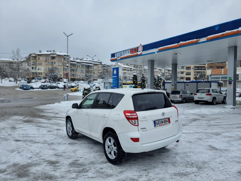 Toyota Rav4 2.2D4D* 4X4* 150kc, снимка 8 - Автомобили и джипове - 49248527