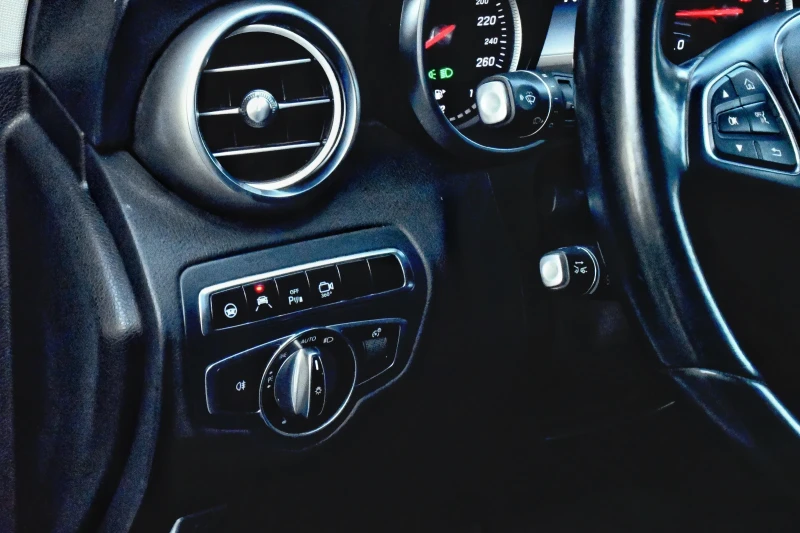 Mercedes-Benz GLC 250 d* 4MATIC* AMG-LINE* X253* , снимка 9 - Автомобили и джипове - 52931473