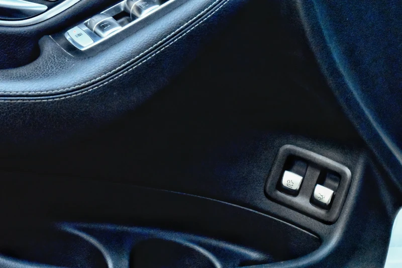 Mercedes-Benz GLC 250 d* 4MATIC* AMG-LINE* X253* , снимка 8 - Автомобили и джипове - 52931473