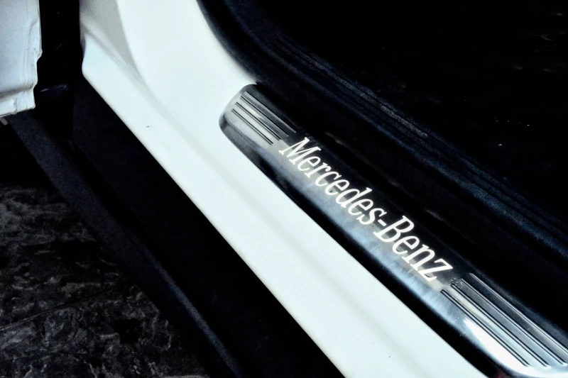 Mercedes-Benz GLC 250 d* 4MATIC* AMG-LINE* X253* , снимка 6 - Автомобили и джипове - 52931473