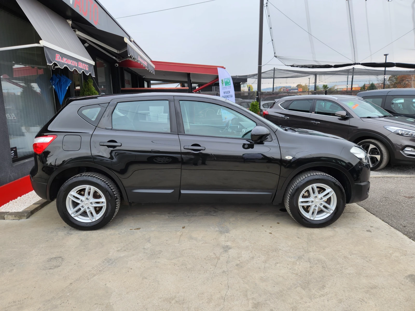 Nissan Qashqai 2.0I-141к.с EURO 5b КАМЕРА 360-НАВИГАЦИЯ-ШВЕЙЦАРИЯ - изображение 5