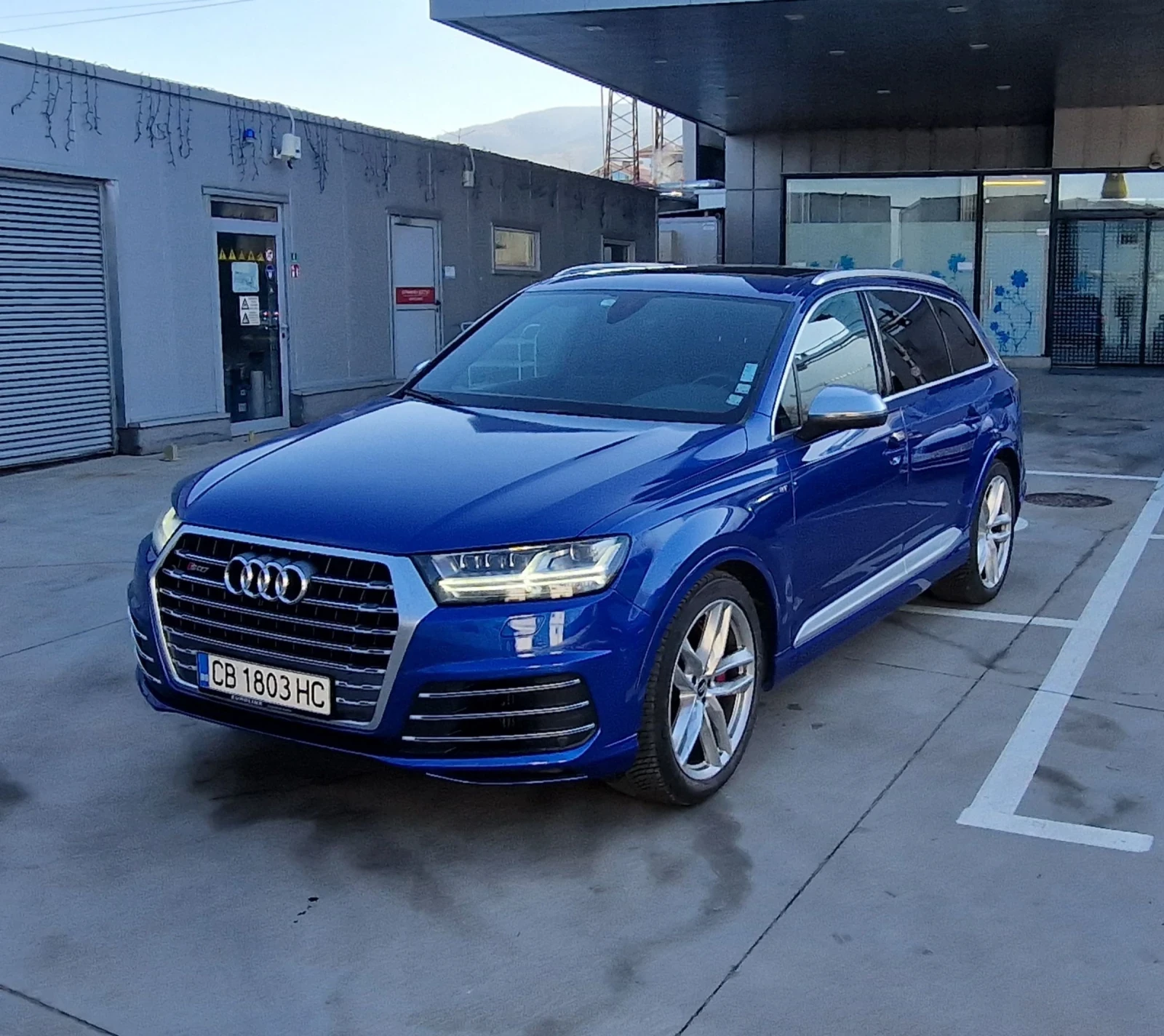 Audi SQ7 TDI4.0/QUATTRO/AHK/Matrix/Pano/HUD - изображение 6