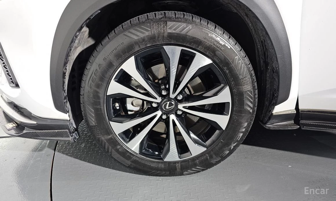 Lexus NX 300  - изображение 5