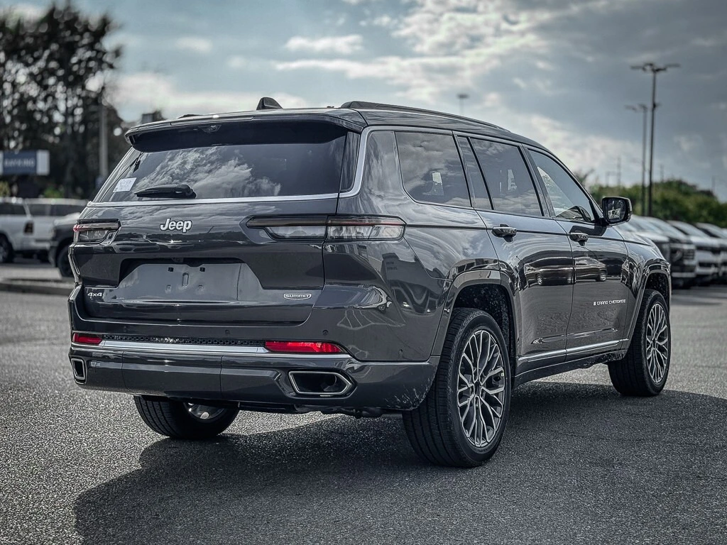 Jeep Grand cherokee 10km * * CARFAX * * АВТО КРЕДИТ * * , снимка 2 - Автомобили и джипове - 53829439