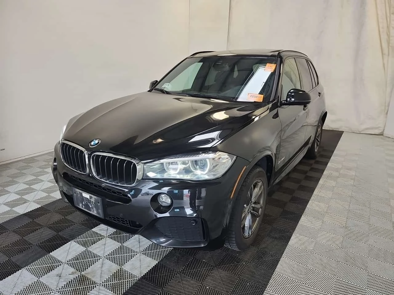 BMW X5 * xDrive35d * ПОДГРЕВИ * H/K * ПАНО * CARFAX