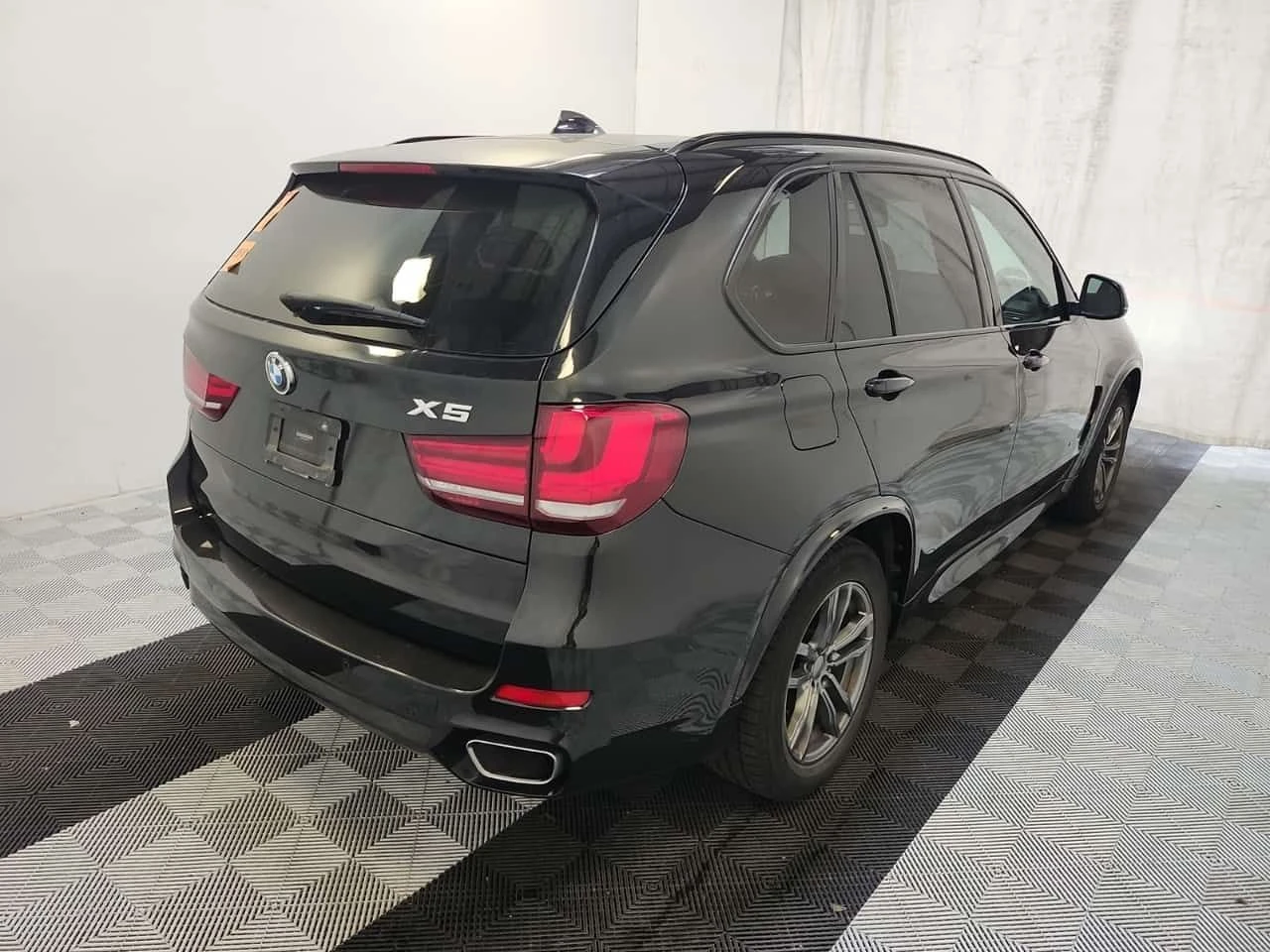 BMW X5 * xDrive35d * ПОДГРЕВИ * H/K * ПАНО * CARFAX, снимка 3 - Автомобили и джипове - 54479965