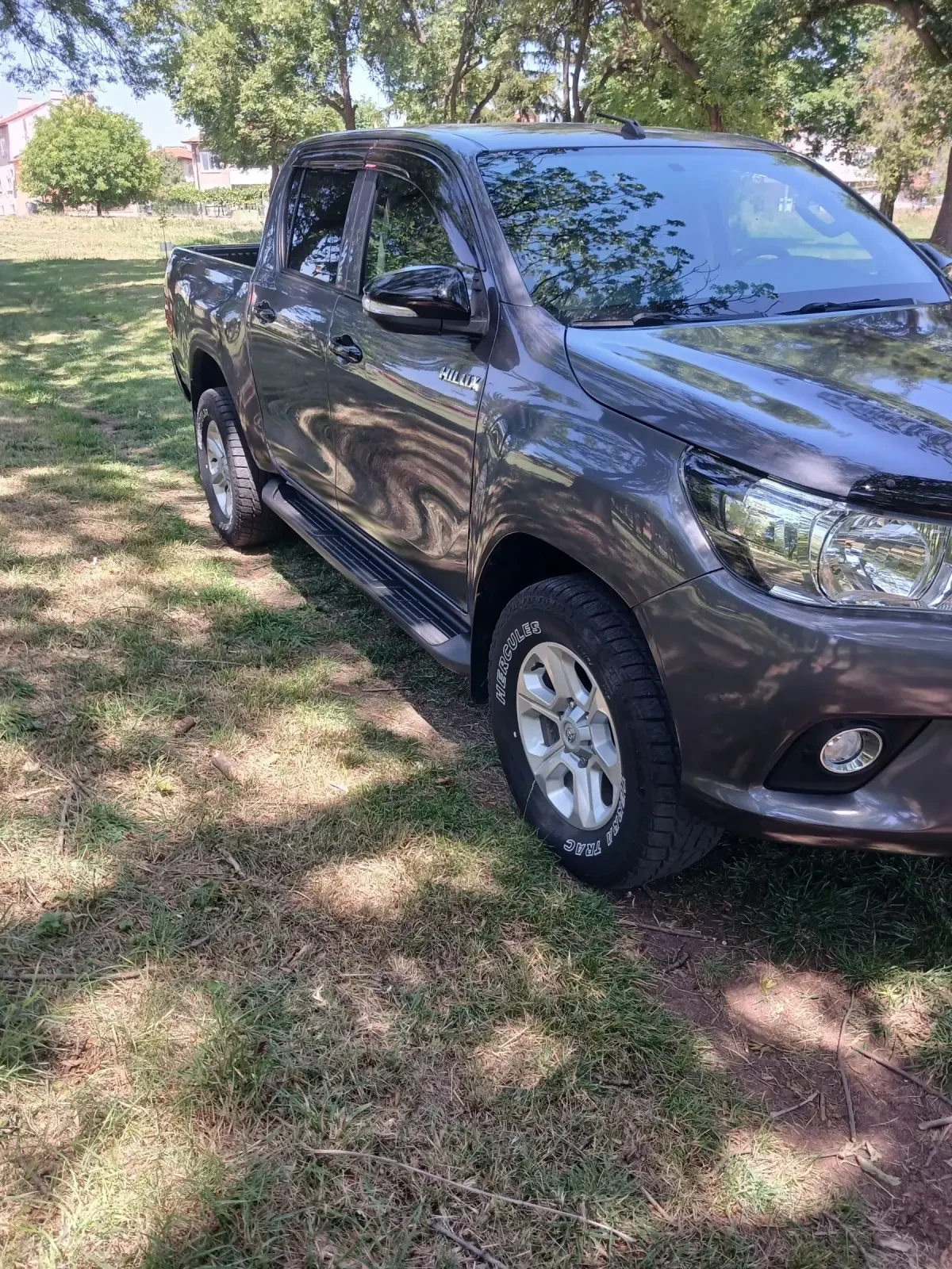 Toyota Hilux 2.5 4х4 , снимка 3 - Автомобили и джипове - 55421911