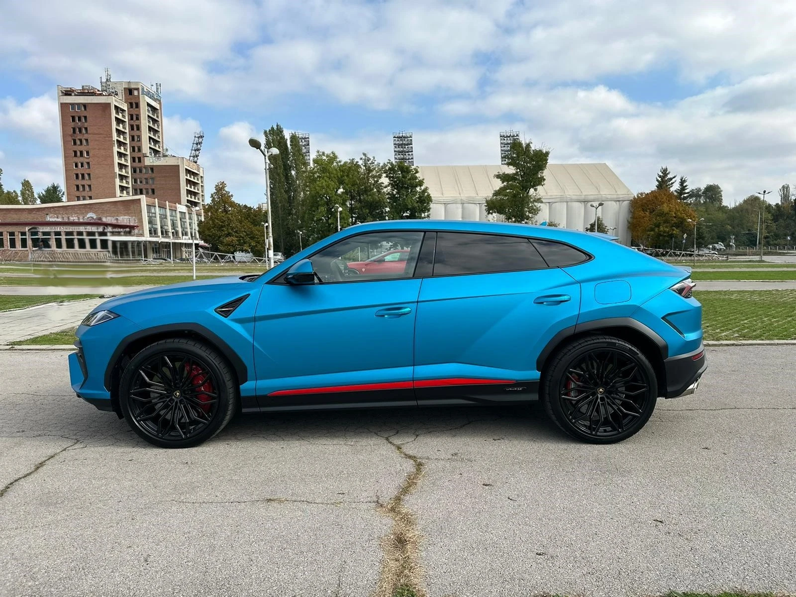 Lamborghini Urus SE , снимка 2 - Автомобили и джипове - 55586486