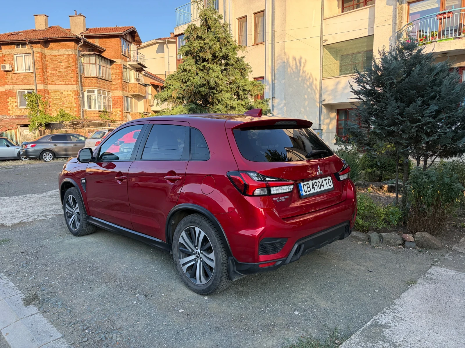 Mitsubishi Outlander Sport, снимка 3 - Автомобили и джипове - 55730398