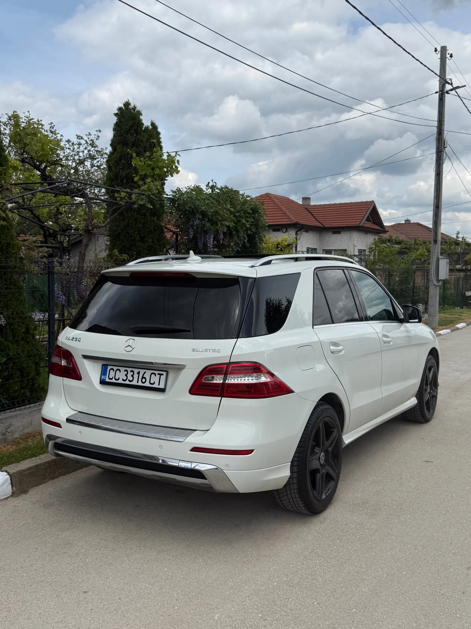 Mercedes-Benz ML 250 AMG/PANO/PREMIUM, снимка 5 - Автомобили и джипове - 55800855