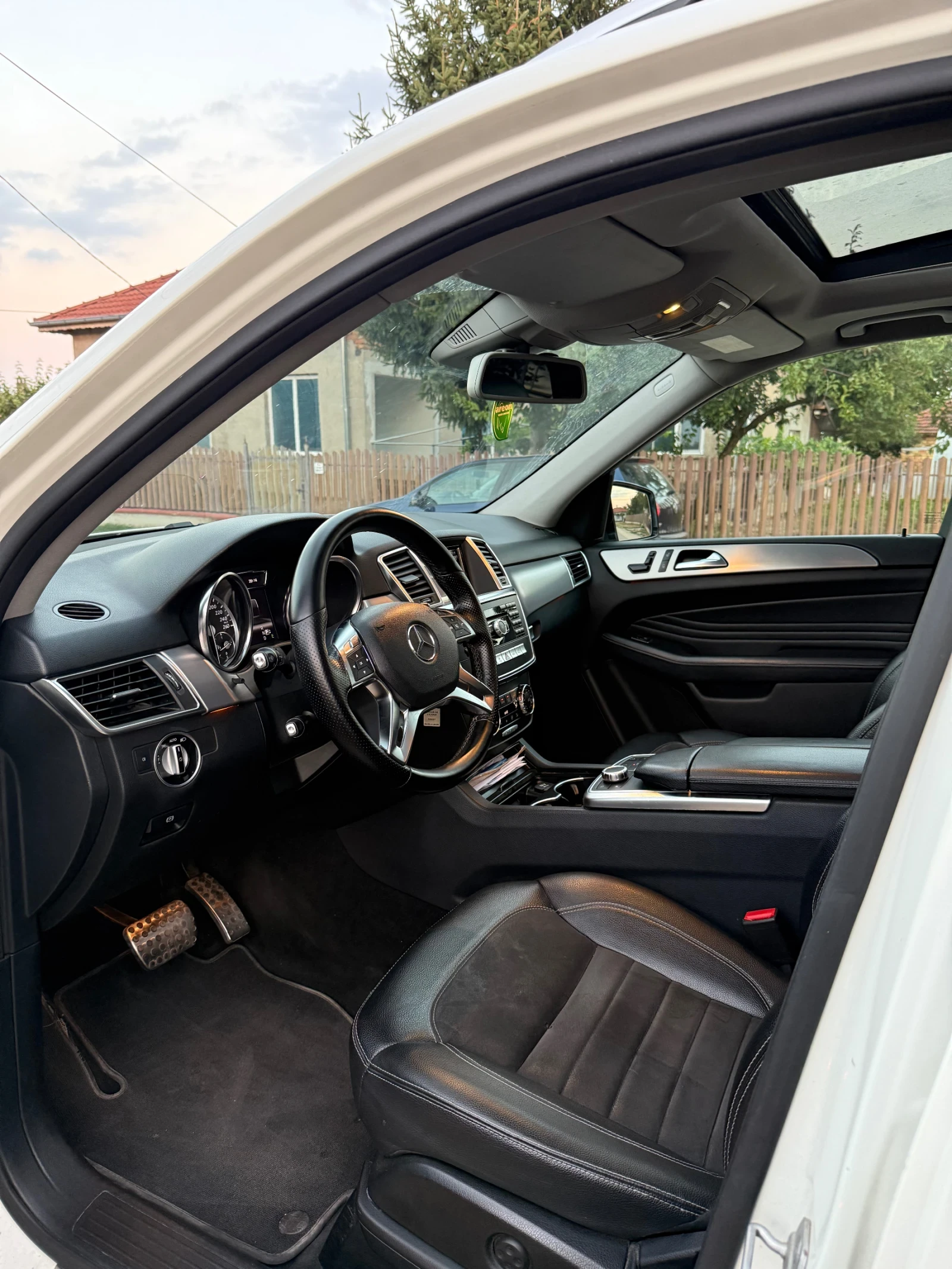 Mercedes-Benz ML 250 AMG/PANO/PREMIUM, снимка 7 - Автомобили и джипове - 55800855