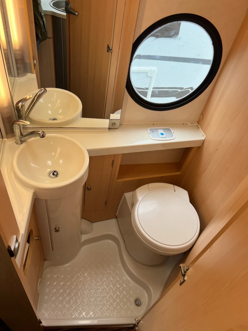 Каравана Tabbert TAB 400, снимка 13 - Каравани и кемпери - 49856027