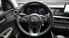 Kia K5, снимка 8