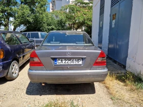 Mercedes-Benz 220 - 2500 € / 4889.57 лв. - 42899938 2