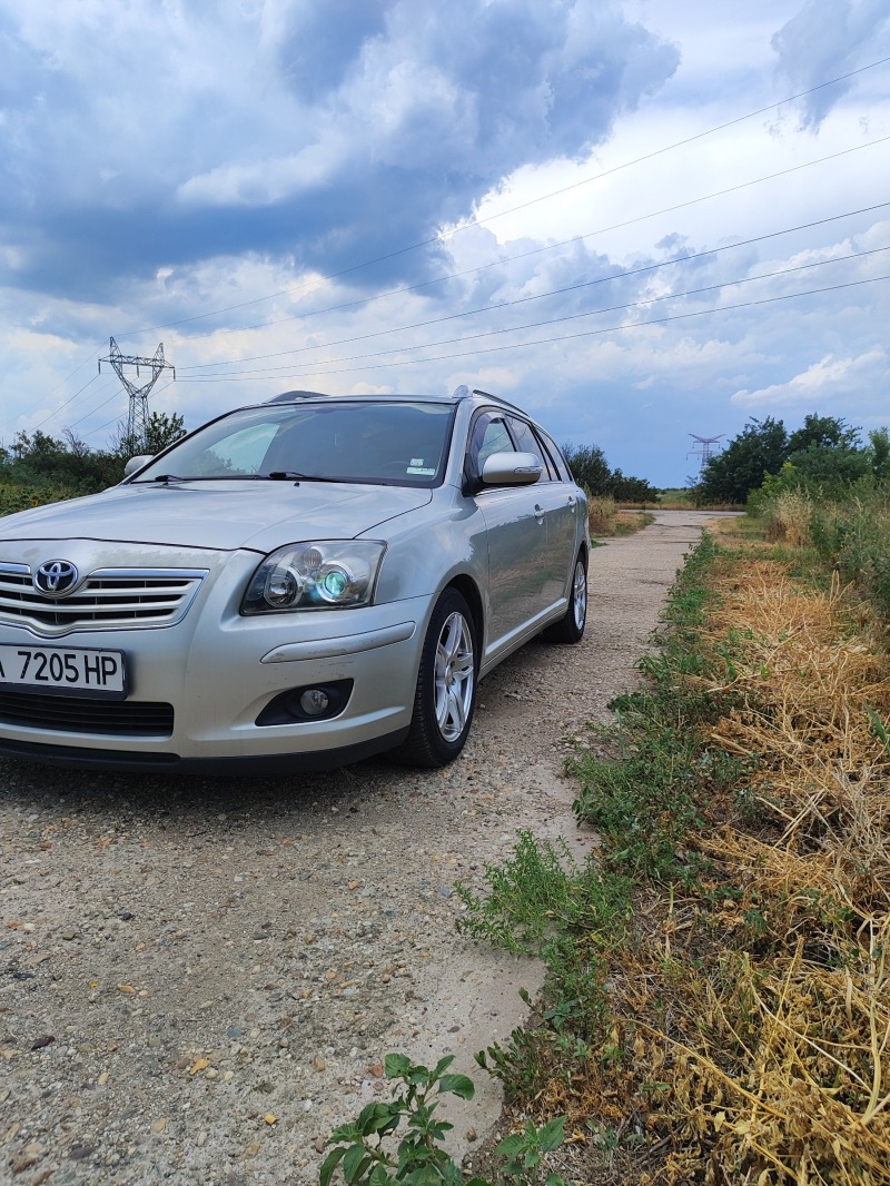 Toyota Avensis 2.4 D-4, снимка 5 - Автомобили и джипове - 46685359