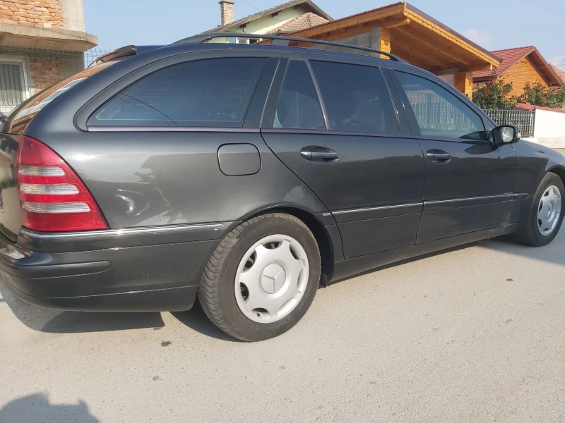 Mercedes-Benz C 220, снимка 7 - Автомобили и джипове - 49346504