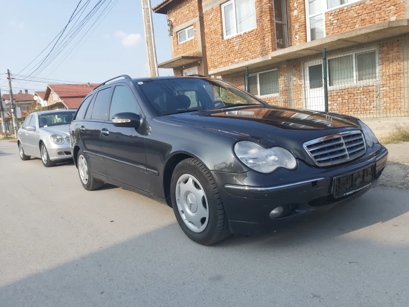 Mercedes-Benz C 220, снимка 2 - Автомобили и джипове - 49346504