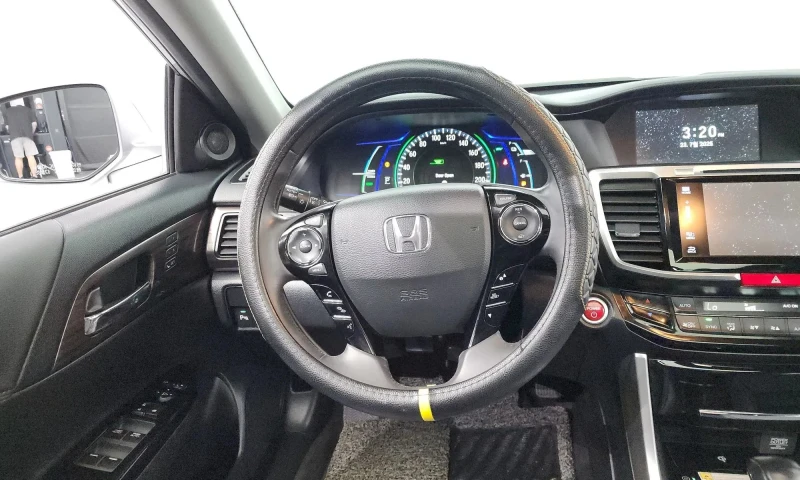 Honda Accord 2.0 Hybrid 9Th, снимка 12 - Автомобили и джипове - 51428190