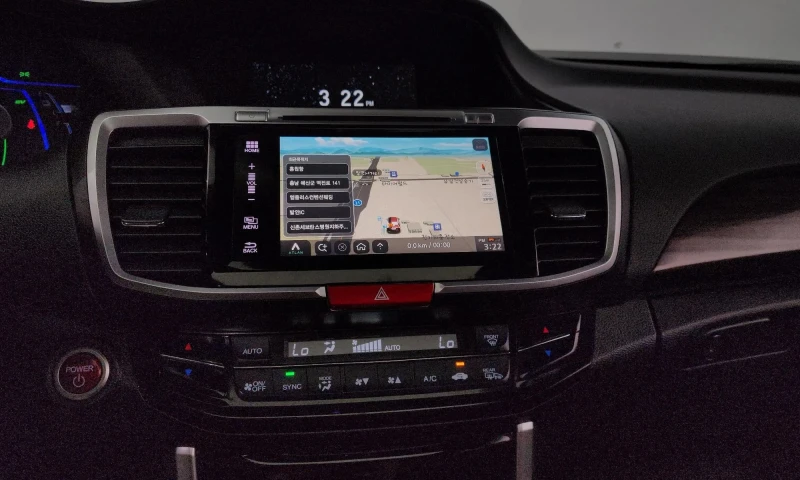 Honda Accord 2.0 Hybrid 9Th, снимка 13 - Автомобили и джипове - 51428190