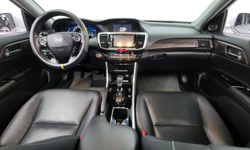 Honda Accord 2.0 Hybrid 9Th, снимка 6 - Автомобили и джипове - 51428190