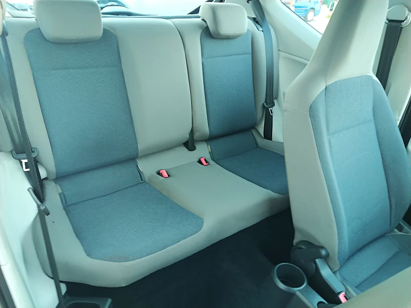 VW Up 1.0, снимка 15 - Автомобили и джипове - 51974389