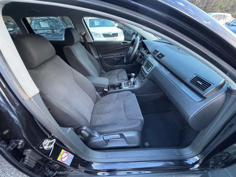 VW Passat 2.0TDI, снимка 9 - Автомобили и джипове - 52515383