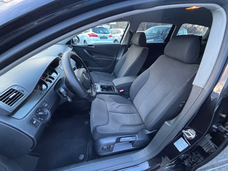 VW Passat 2.0TDI, снимка 12 - Автомобили и джипове - 52515383