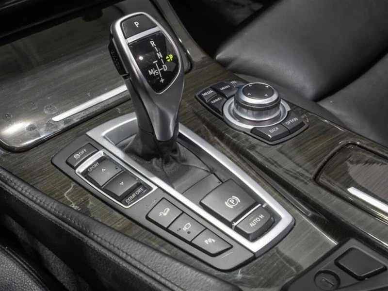 BMW 535 * АВТО КРЕДИТ* ЦЕНА ДО БГ * СЕРВИЗНА ИСТОРИЯ * , снимка 12 - Автомобили и джипове - 52727373