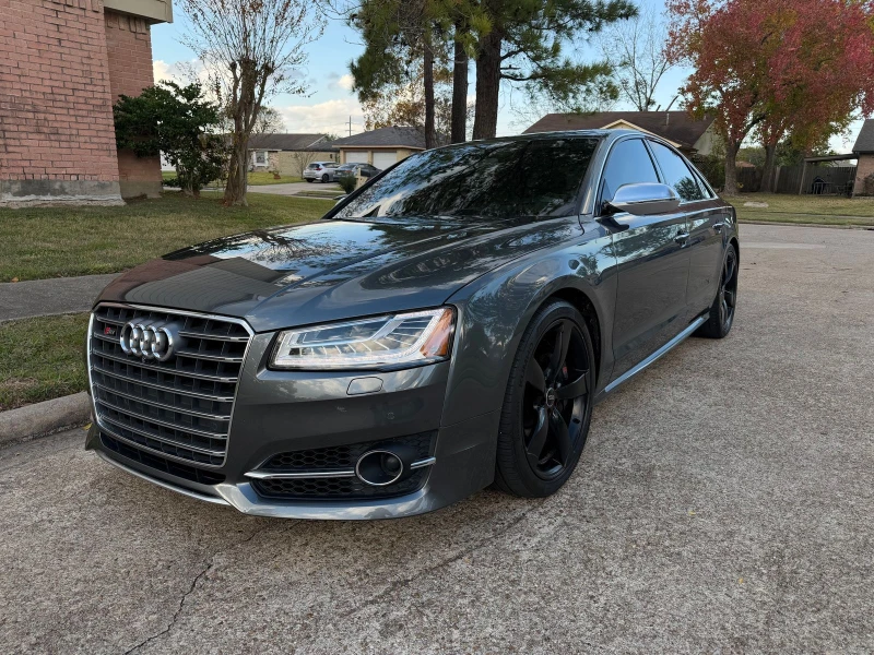 Audi S8