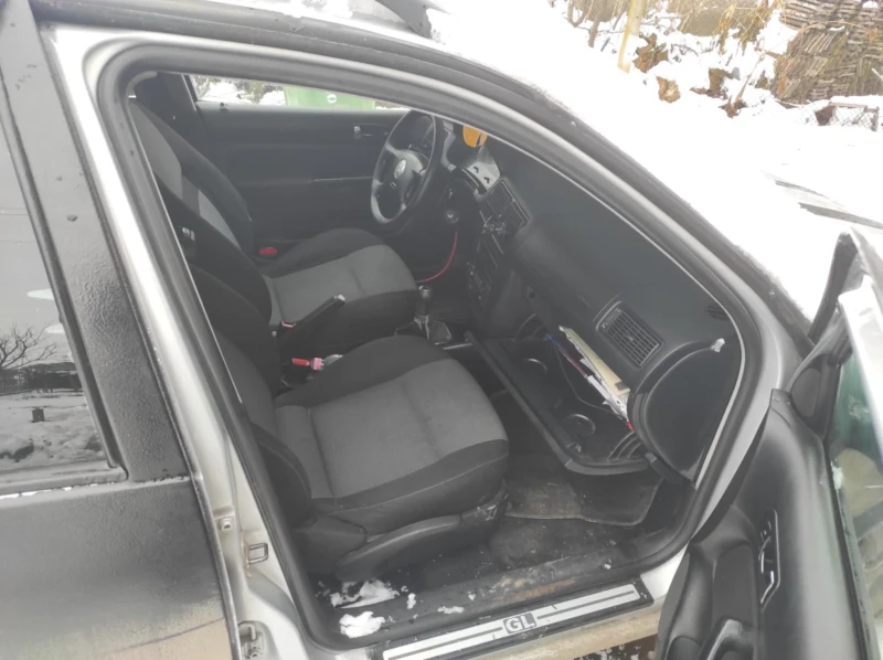 VW Golf, снимка 3 - Автомобили и джипове - 53135422