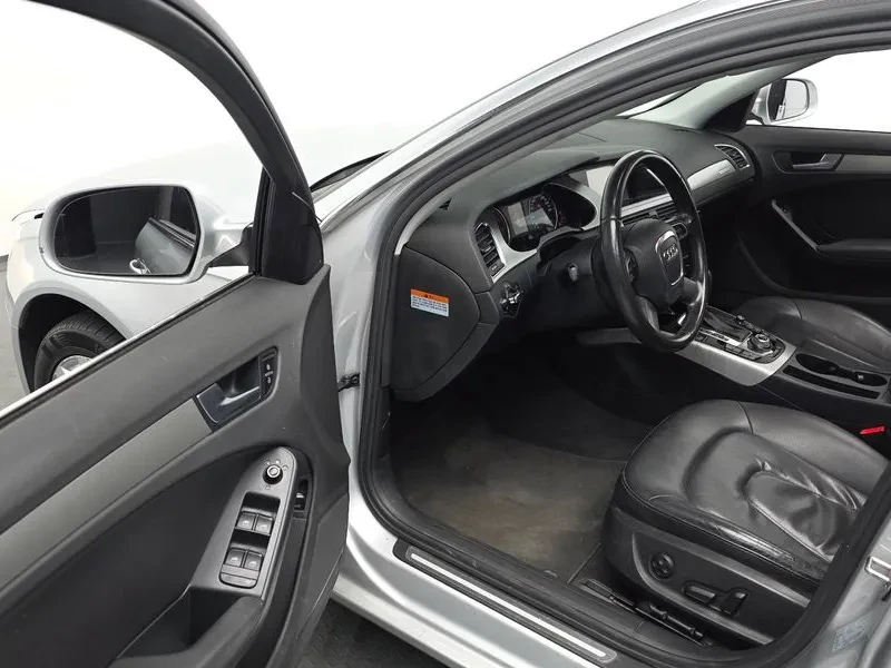 Audi A4 2.0 TFSI Quattro, снимка 12 - Автомобили и джипове - 54548621
