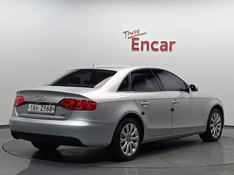Audi A4 2.0 TFSI Quattro, снимка 2 - Автомобили и джипове - 54548621