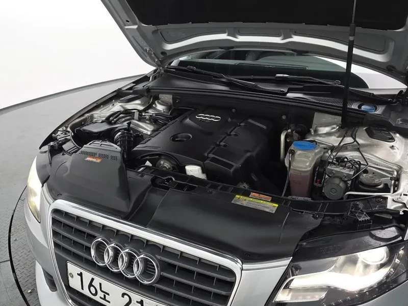 Audi A4 2.0 TFSI Quattro, снимка 6 - Автомобили и джипове - 54548621