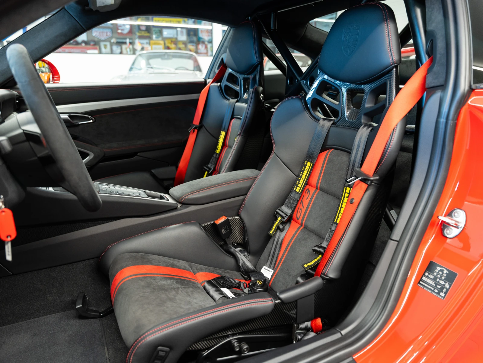 Porsche 911 GT3 (991 II) - изображение 8