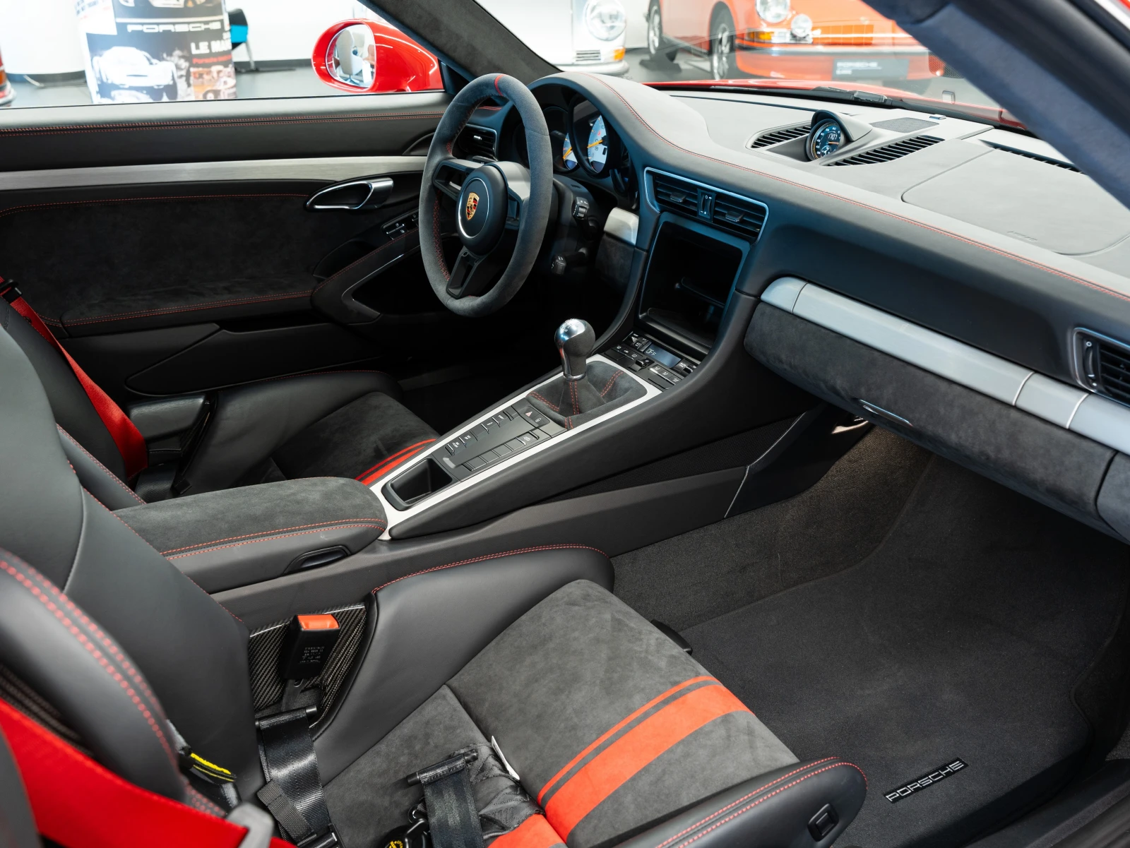 Porsche 911 GT3 (991 II) | Mobile.bg   14