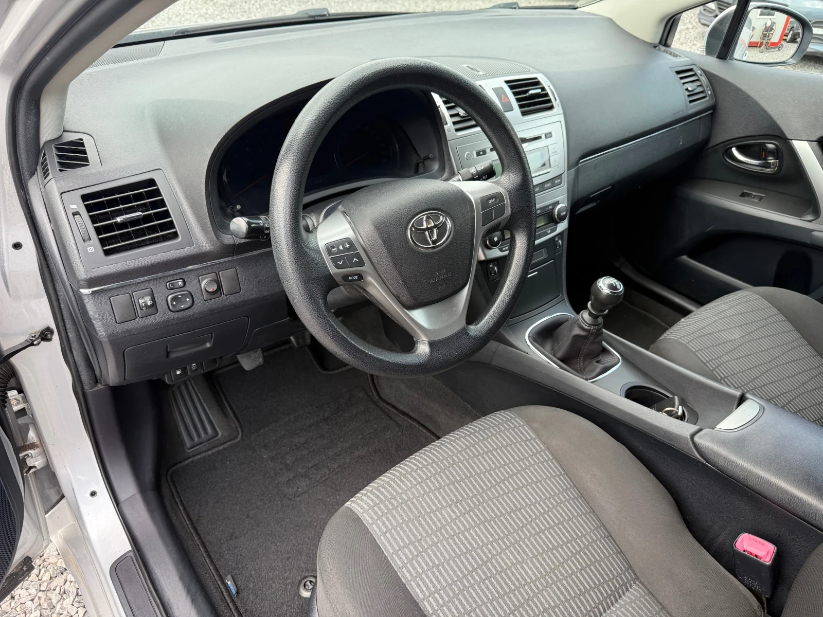 Toyota Avensis Facelift 2013г. 1.6 Valvematic(132 кс) Подгрев/EU5 - изображение 10