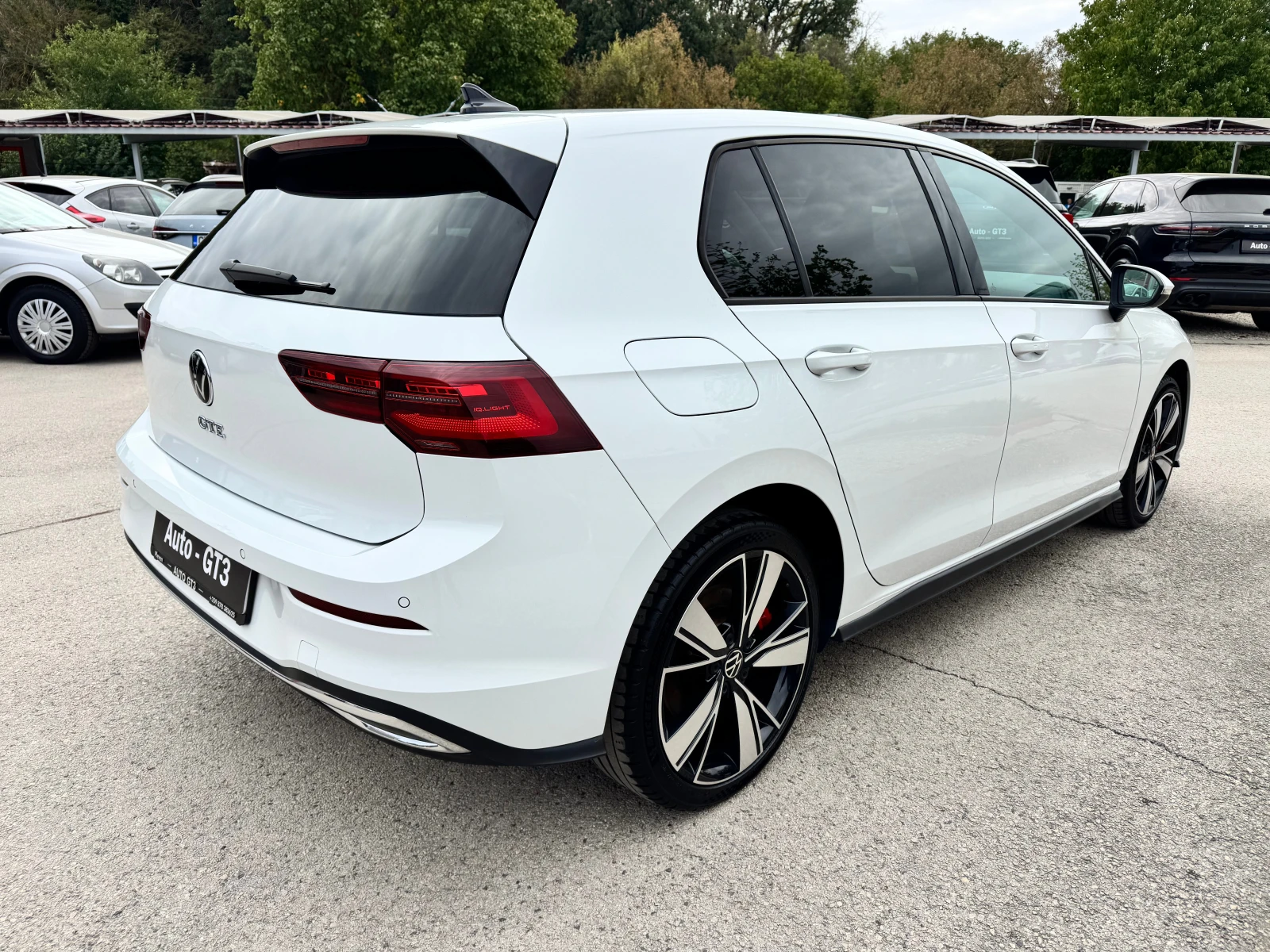 VW Golf 1.4GTE 245к.с ГАРАНЦИЯ 2021г. Обслужен във VW - изображение 4