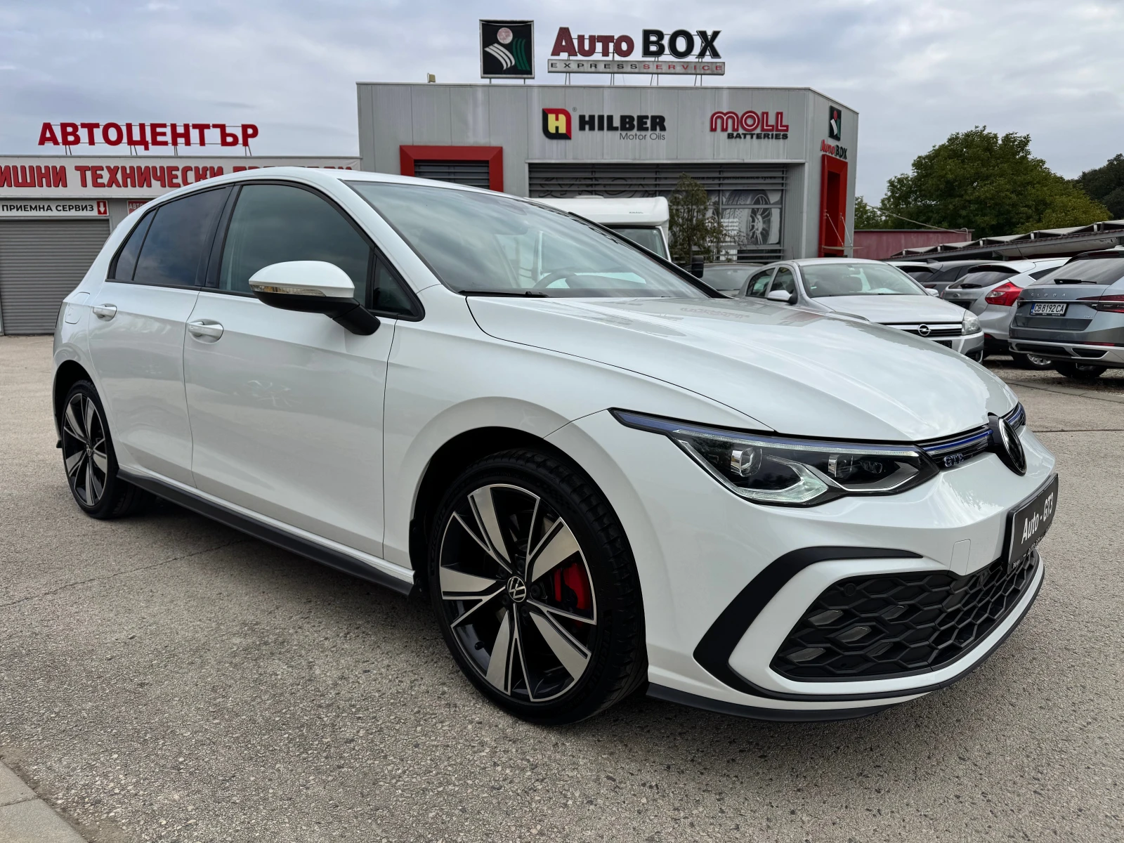 VW Golf 1.4GTE 245к.с ГАРАНЦИЯ 2021г. Обслужен във VW - изображение 3