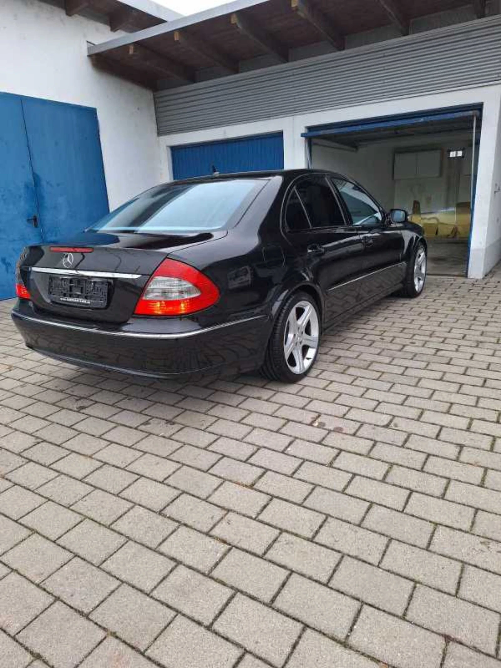 Mercedes-Benz E 320 AVANTGARDE  - изображение 5