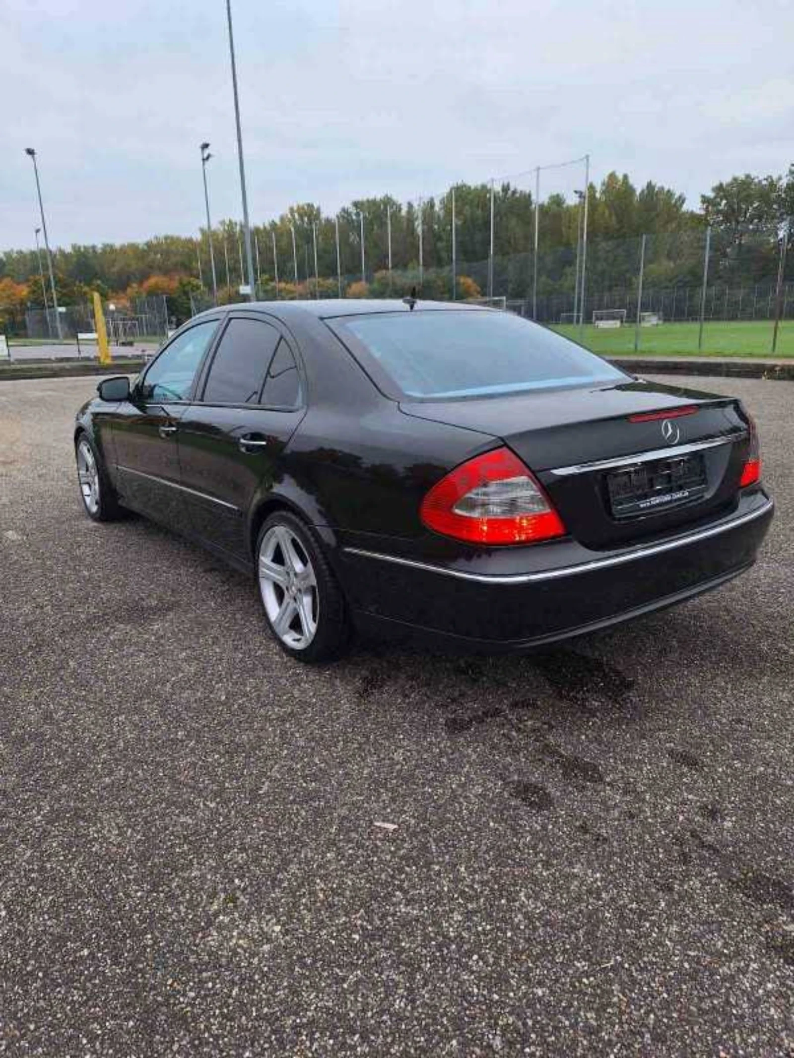 Mercedes-Benz E 320 AVANTGARDE  - изображение 3