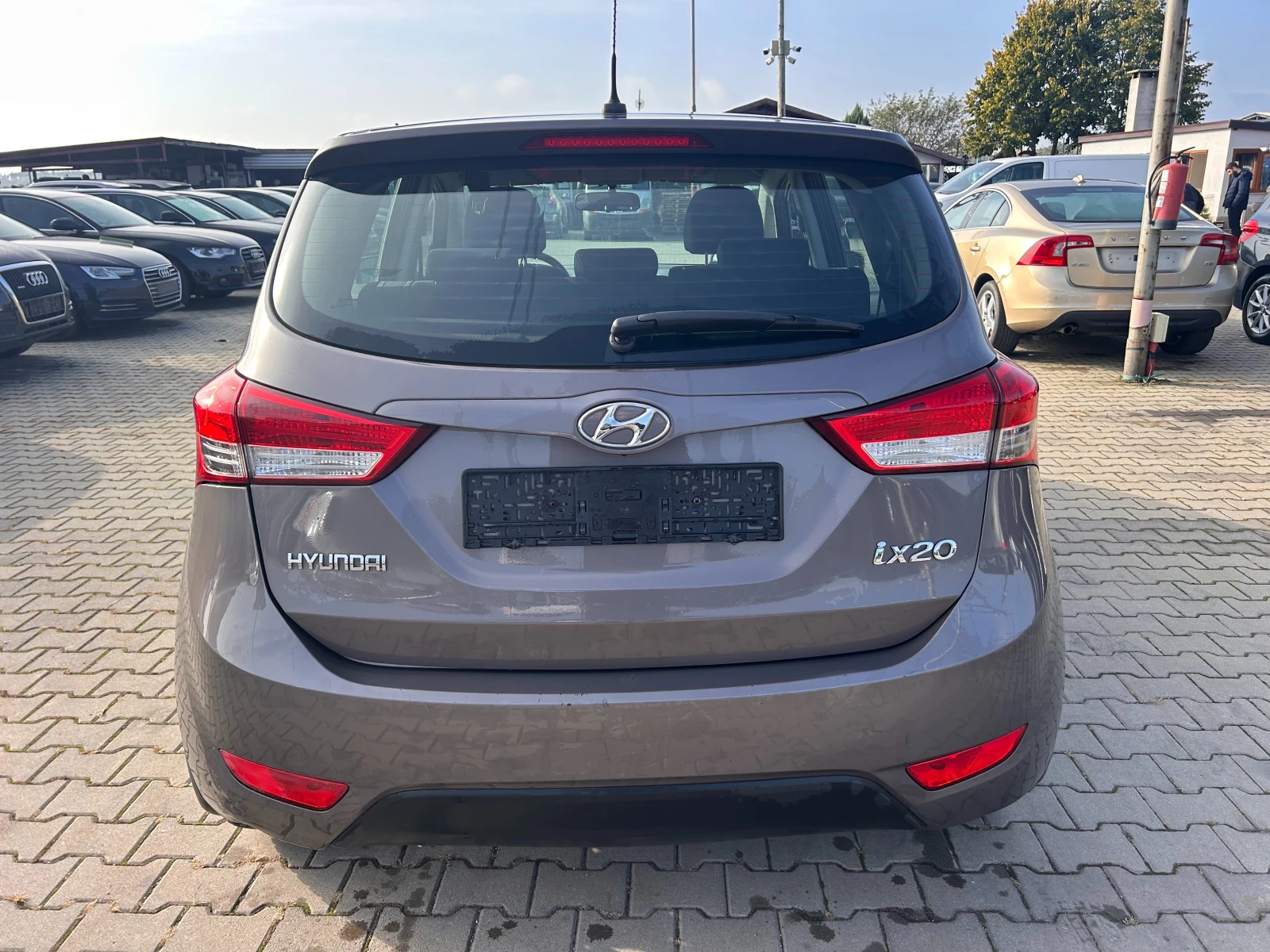Hyundai Ix20 1.4i EURO 5 - изображение 7