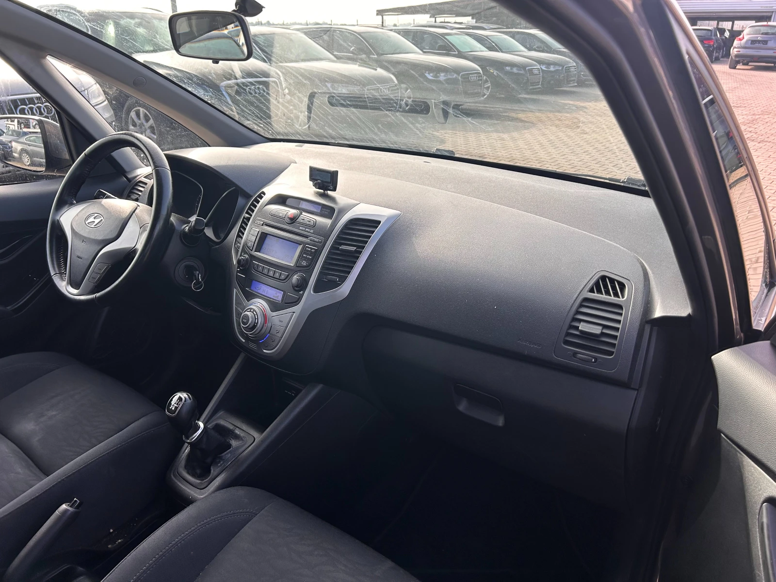 Hyundai Ix20 1.4i EURO 5 - изображение 10