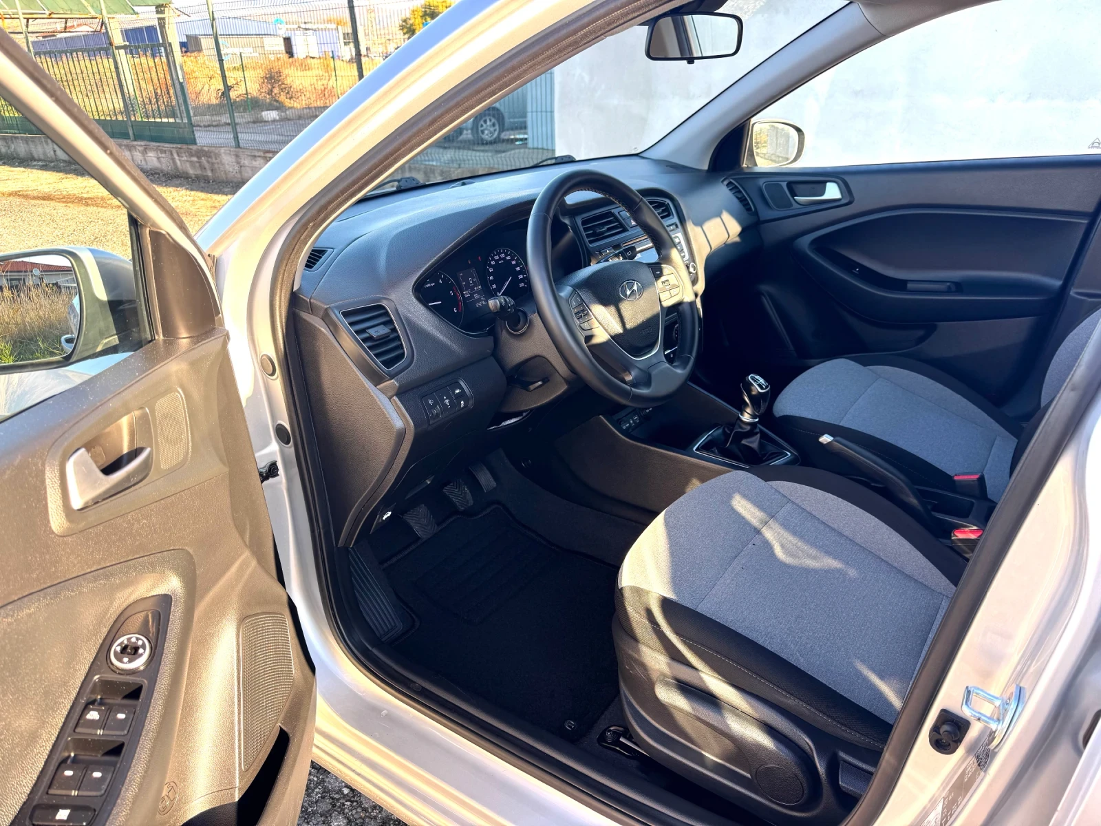 Hyundai I20 1.1 CRDI  | Mobile.bg   8