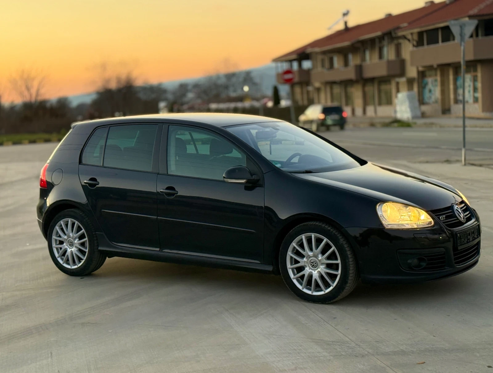 VW Golf 2.0 TDI GT/GTD 170 hp - изображение 2