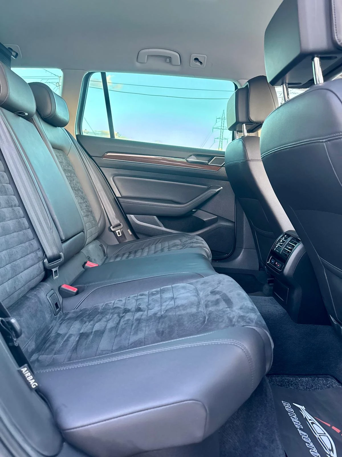 VW Passat ::2.0TDI::HIGHLINE::DSG::1 ���������� | Mobile.bg � ����������� 13