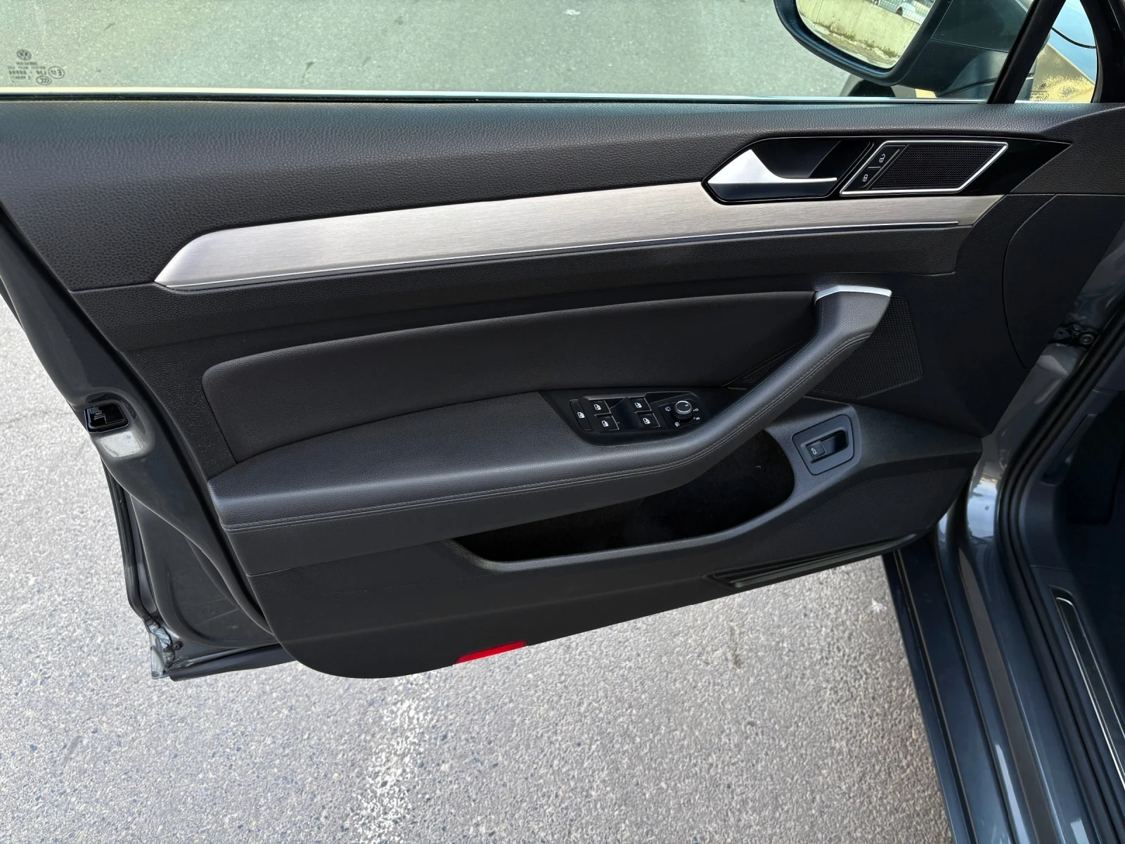 VW Passat 8 2.0TDI 150к.с. HIGH-LINE* 127 000км* , снимка 6 - Автомобили и джипове - 53760391