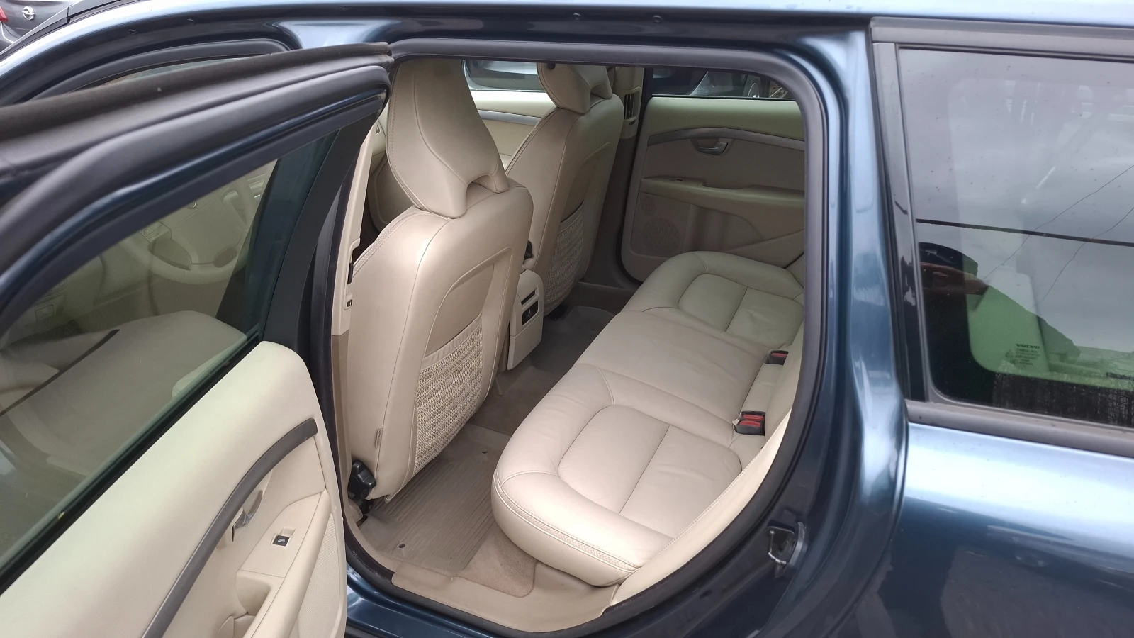 Volvo Xc70 2.4/D5/4Х4, снимка 10 - Автомобили и джипове - 53899156